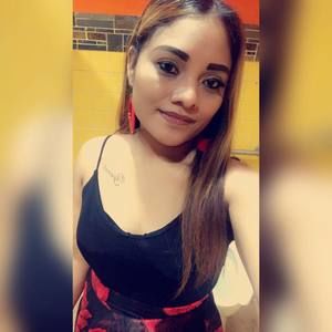 Meet your Posher, Yaneli